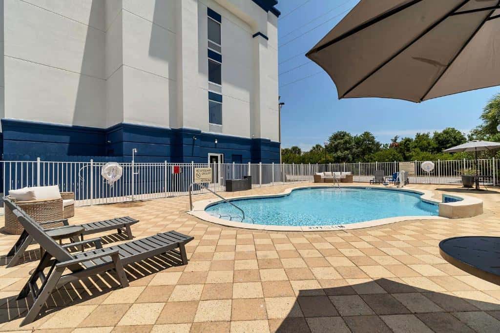 holiday inn express suites destin miramar beach holiday inn express suites destin miramar beach