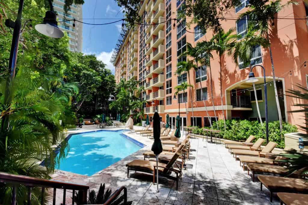 the mutiny luxury suites hotel dormir miami
