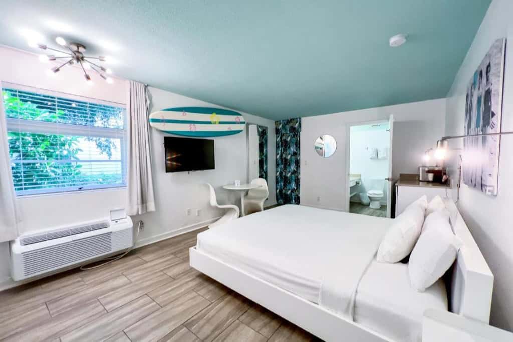 aqua hotel everglades